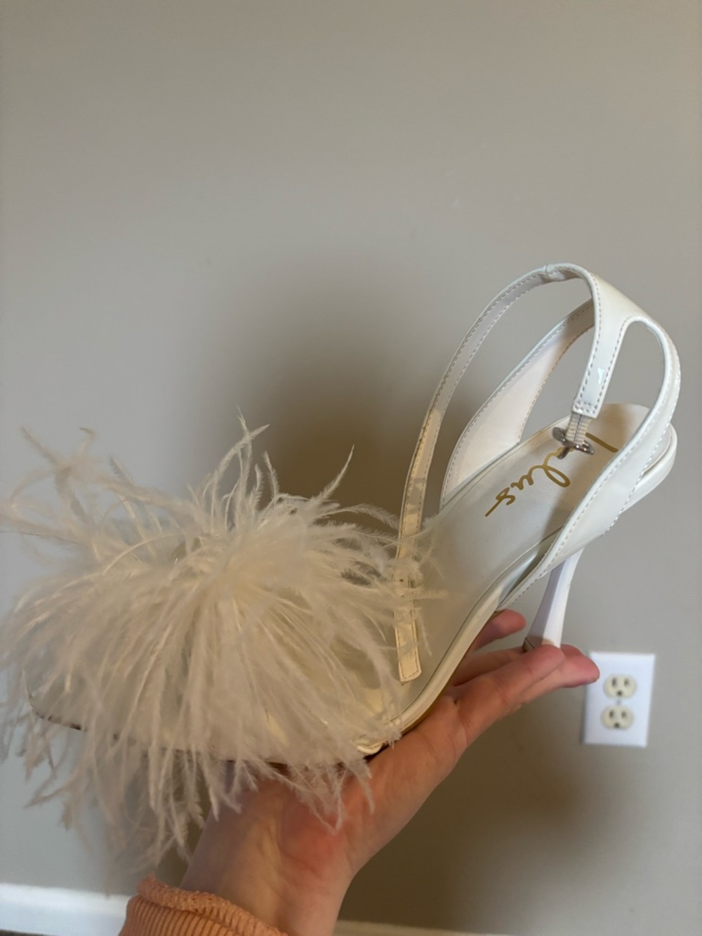 Lulu's White Feathered Slingback Heels